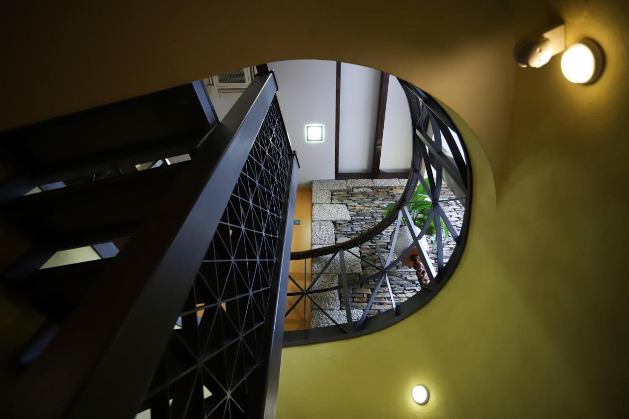 Hospedaria Robalo Sabugal Exteriör bild